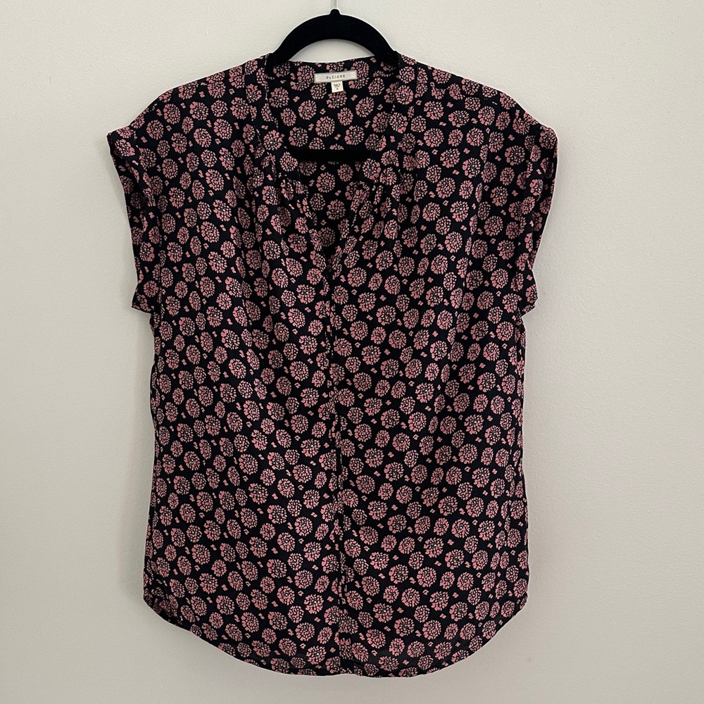 Pleione Black and Pink Floral women’s size small Blouse